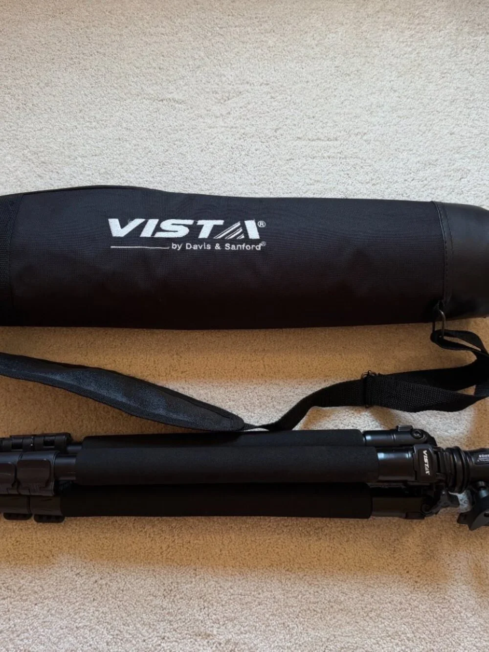 Davis & Sanford Vista Voyager Lite, Aluminum Tripod + Carrying Case